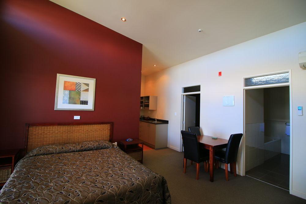 Fitzherbert Regency Motor Lodge Palmerston North Buitenkant foto