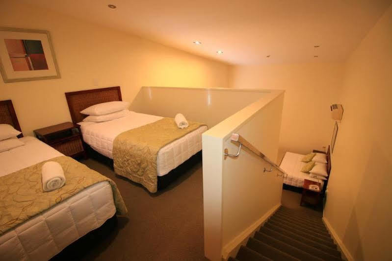 Fitzherbert Regency Motor Lodge Palmerston North Buitenkant foto